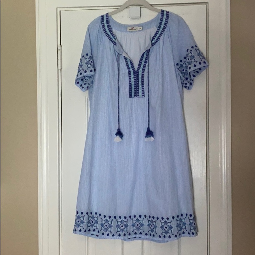lovely embroidery, tassel ties, fully lined